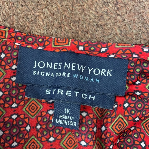 Jones New York red blouse 1x. Great condition. - Picture 2 of 5